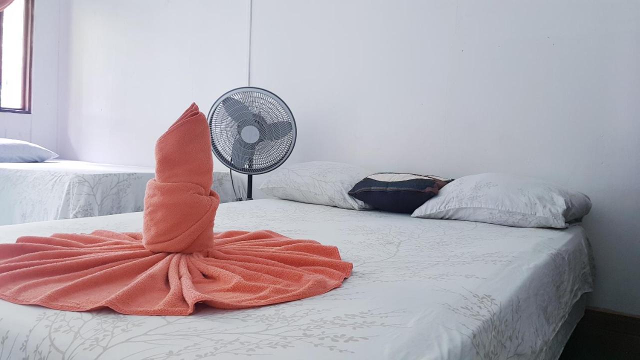 Cabinas Balcon Del Mar 托尔图格罗 外观 照片